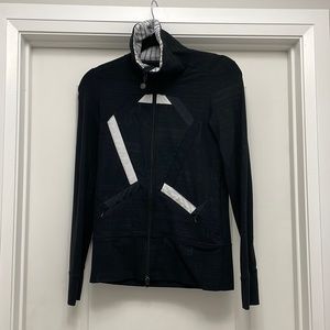 size 4 LULULEMON stride jacket